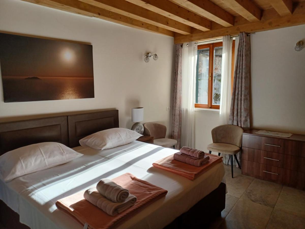 Jr Luxury Guesthouse2 スプリト エクステリア 写真