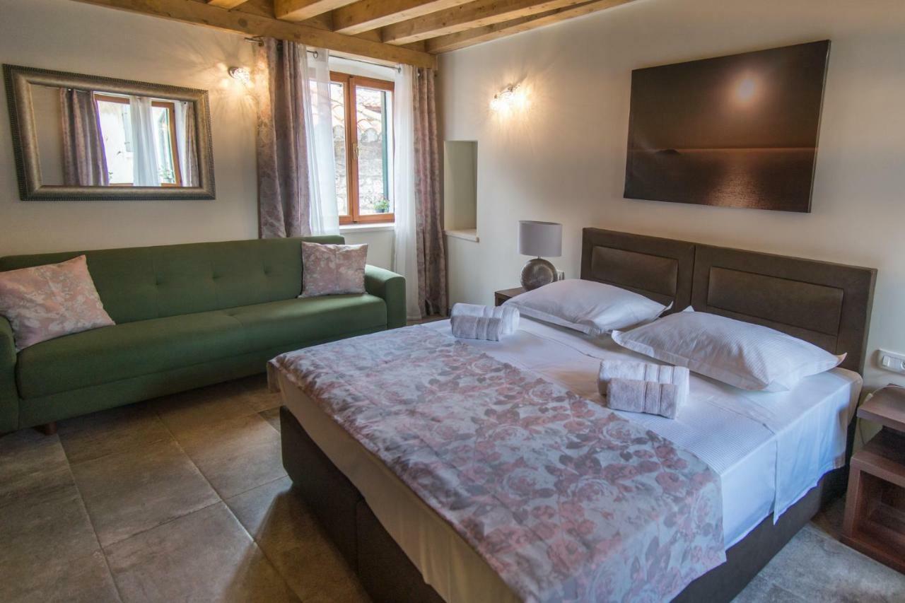 Jr Luxury Guesthouse2 スプリト エクステリア 写真